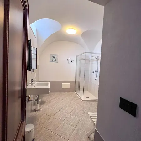 Kır Evi Orchidea Finale Ligure